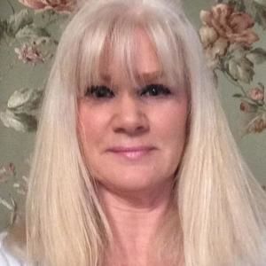 Meet your Posher, Corinne